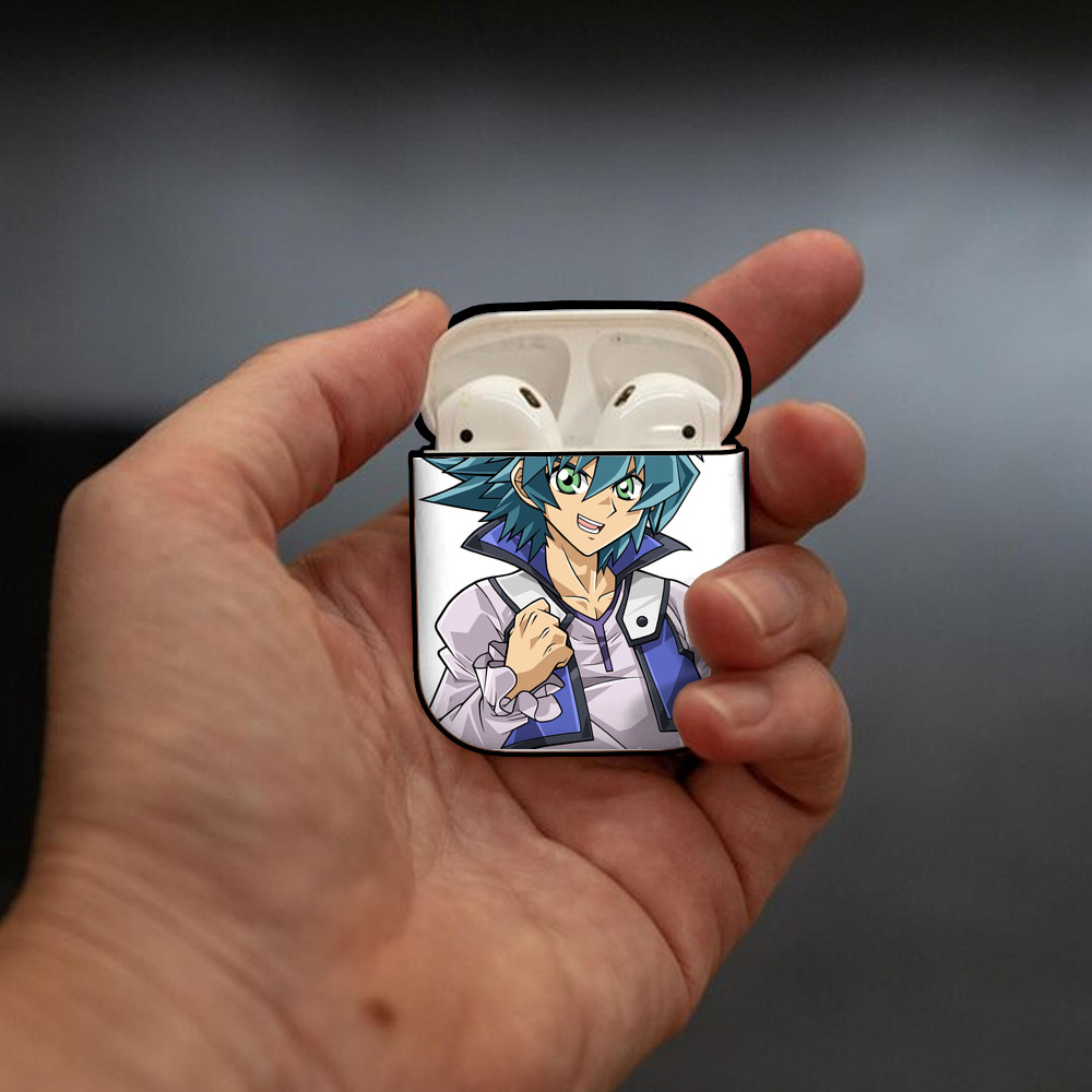 遊☆戯☆王 Yu-Gi-Oh! AirPods 第2世代保護ケース ハードシェル ブラック 耐衝撃・防指紋・カラビナ付き