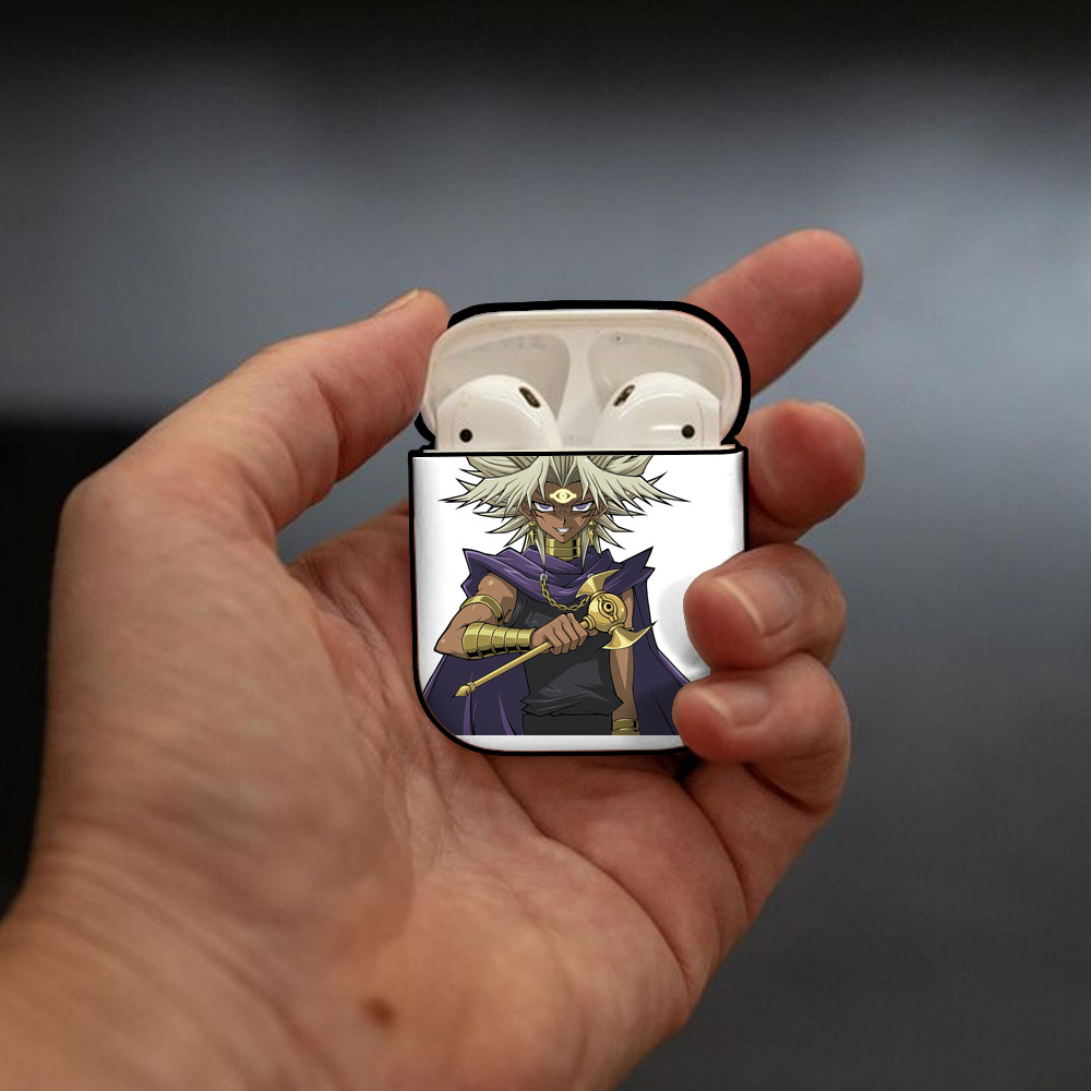 遊☆戯☆王 Yu-Gi-Oh! AirPods 第2世代保護ケース ハードシェル ブラック 耐衝撃・防指紋・カラビナ付き