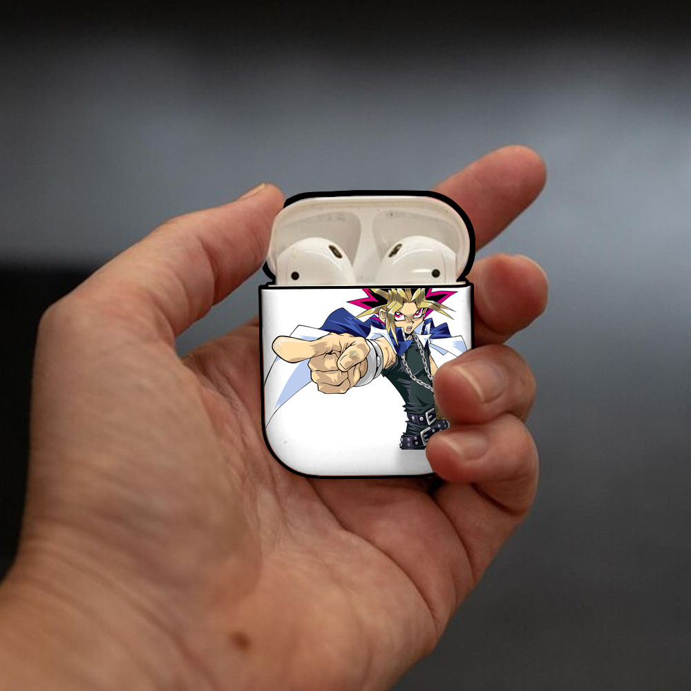 遊☆戯☆王 Yu-Gi-Oh! AirPods 第2世代保護ケース ハードシェル ブラック 耐衝撃・防指紋・カラビナ付き