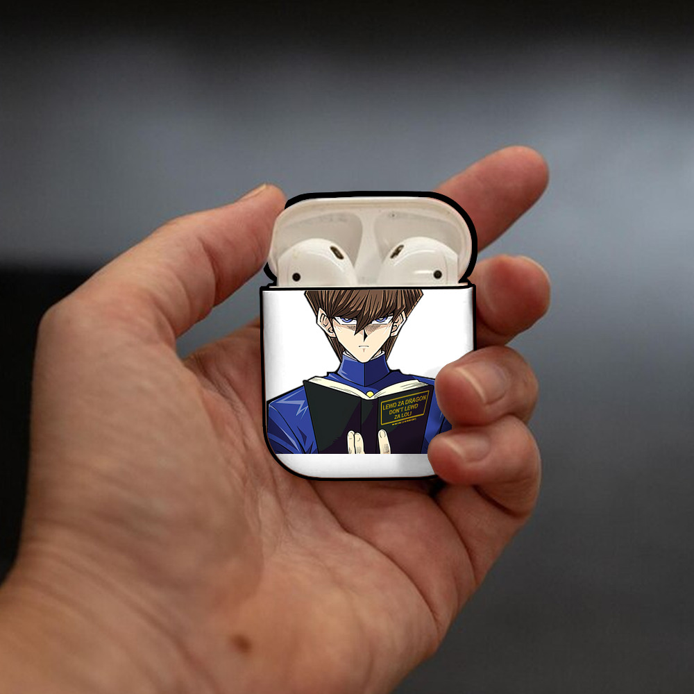 遊☆戯☆王 Yu-Gi-Oh! AirPods 第2世代保護ケース ハードシェル ブラック 耐衝撃・防指紋・カラビナ付き