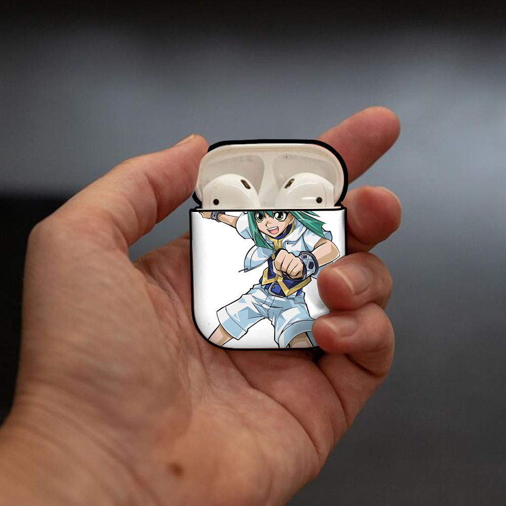 遊☆戯☆王 Yu-Gi-Oh! AirPods 第2世代保護ケース ハードシェル ブラック 耐衝撃・防指紋・カラビナ付き