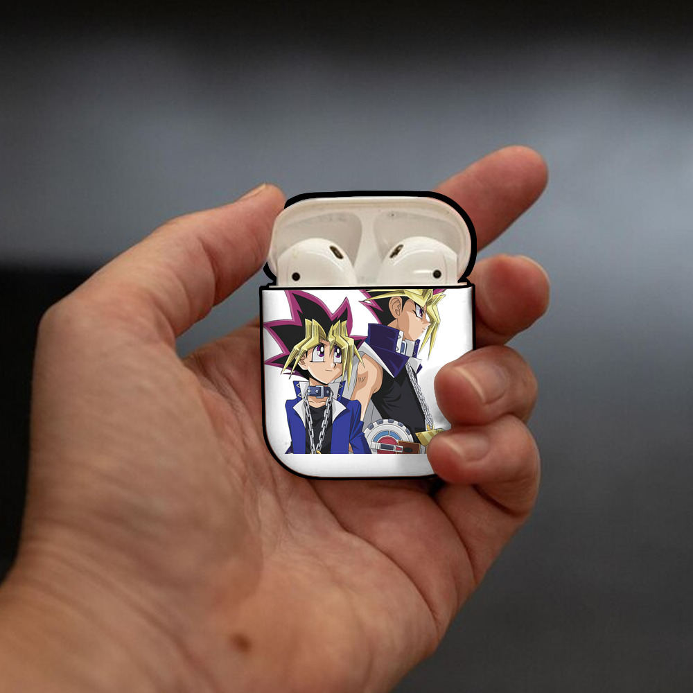 遊☆戯☆王 Yu-Gi-Oh! AirPods 第2世代保護ケース ハードシェル ブラック 耐衝撃・防指紋・カラビナ付き