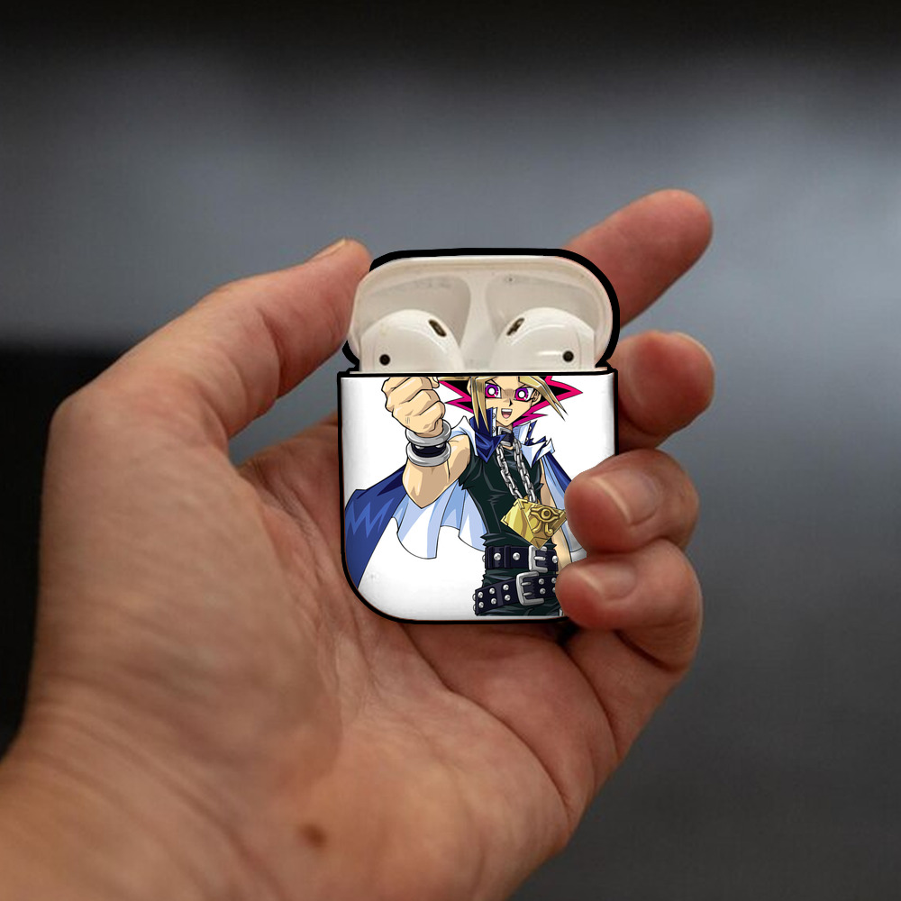 遊☆戯☆王 Yu-Gi-Oh! AirPods 第2世代保護ケース ハードシェル ブラック 耐衝撃・防指紋・カラビナ付き