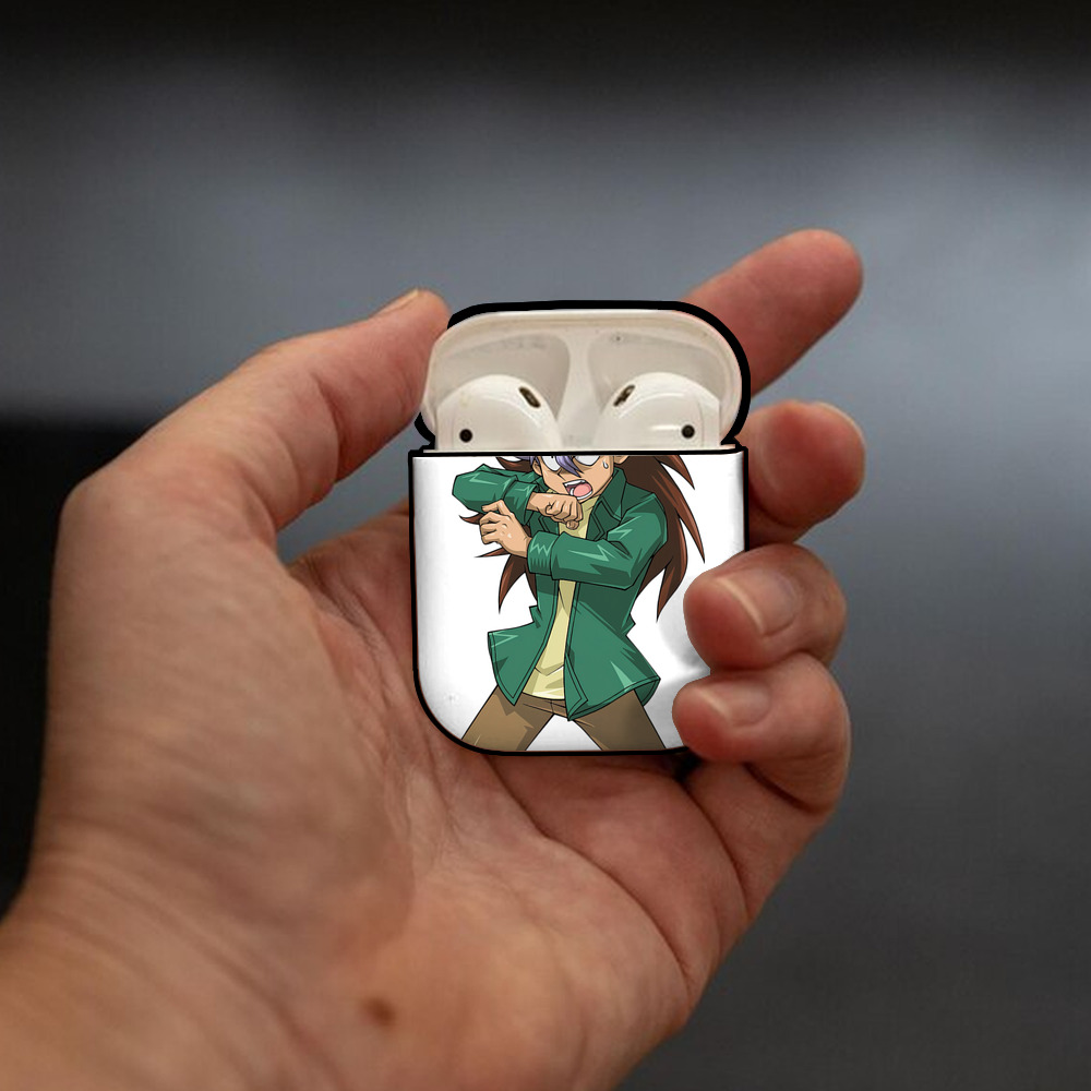 遊☆戯☆王 Yu-Gi-Oh! AirPods 第2世代保護ケース ハードシェル ブラック 耐衝撃・防指紋・カラビナ付き