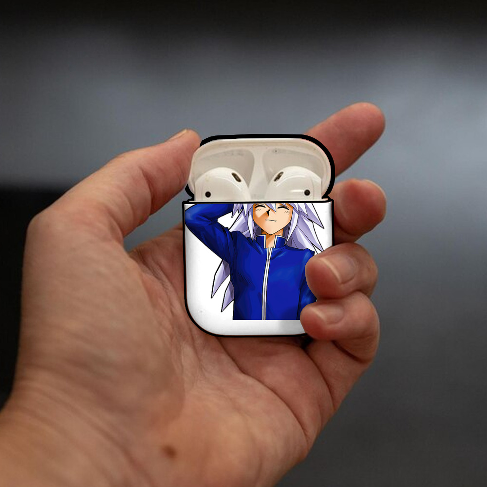 遊☆戯☆王 Yu-Gi-Oh! AirPods 第2世代保護ケース ハードシェル ブラック 耐衝撃・防指紋・カラビナ付き