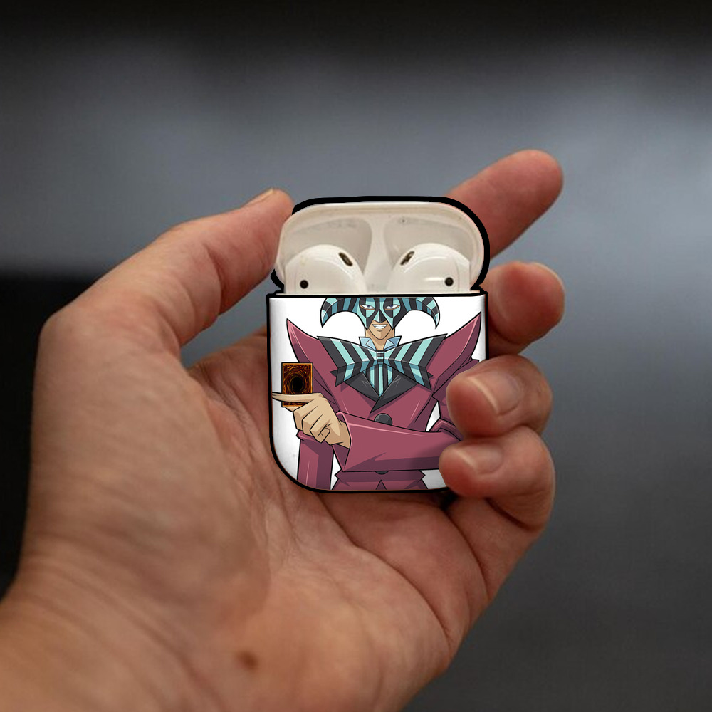 遊☆戯☆王 Yu-Gi-Oh! AirPods 第2世代保護ケース ハードシェル ブラック 耐衝撃・防指紋・カラビナ付き