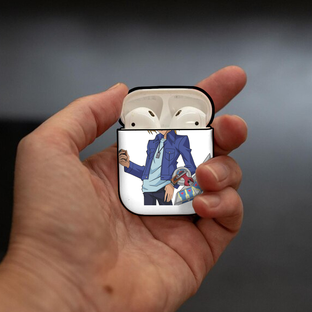 遊☆戯☆王 Yu-Gi-Oh! AirPods 第2世代保護ケース ハードシェル ブラック 耐衝撃・防指紋・カラビナ付き