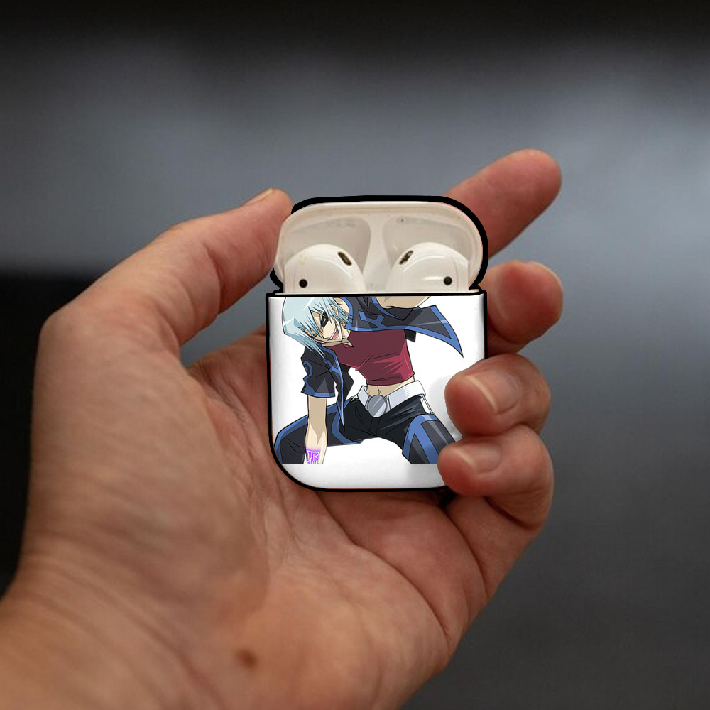 遊☆戯☆王 Yu-Gi-Oh! AirPods 第2世代保護ケース ハードシェル ブラック 耐衝撃・防指紋・カラビナ付き