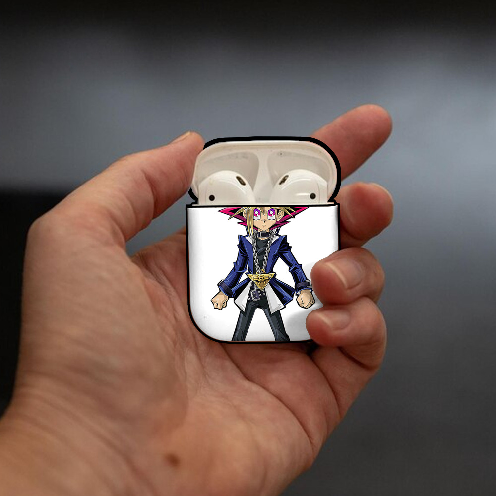 遊☆戯☆王 Yu-Gi-Oh! AirPods 第2世代保護ケース ハードシェル ブラック 耐衝撃・防指紋・カラビナ付き