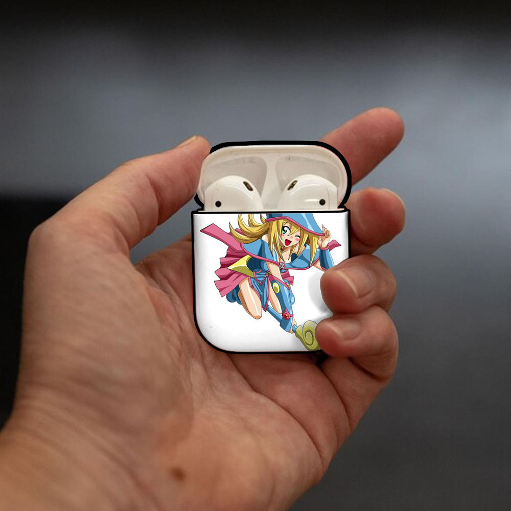 遊☆戯☆王 Yu-Gi-Oh! AirPods 第2世代保護ケース ハードシェル ブラック 耐衝撃・防指紋・カラビナ付き