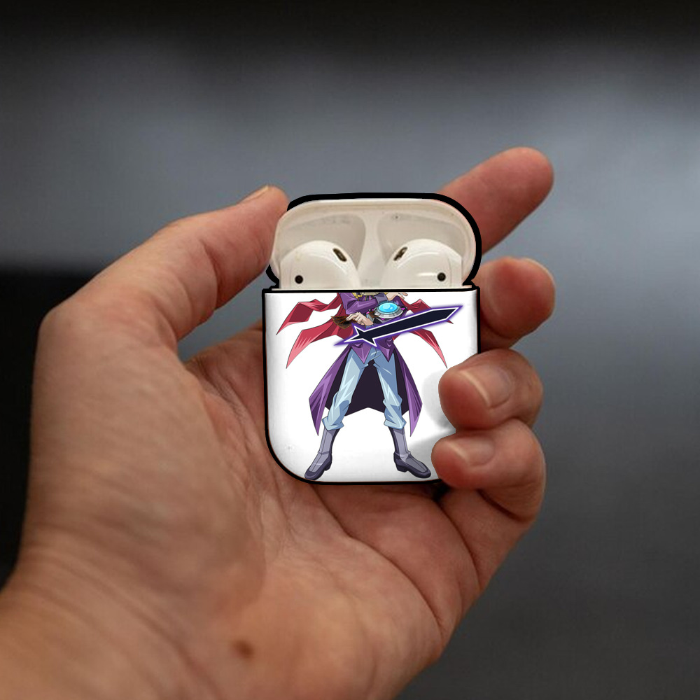 遊☆戯☆王 Yu-Gi-Oh! AirPods 第2世代保護ケース ハードシェル ブラック 耐衝撃・防指紋・カラビナ付き