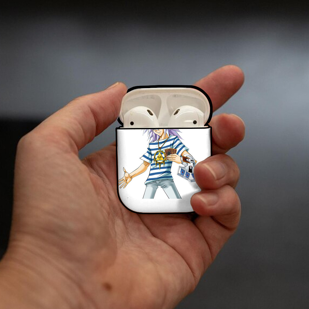 遊☆戯☆王 Yu-Gi-Oh! AirPods 第2世代保護ケース ハードシェル ブラック 耐衝撃・防指紋・カラビナ付き