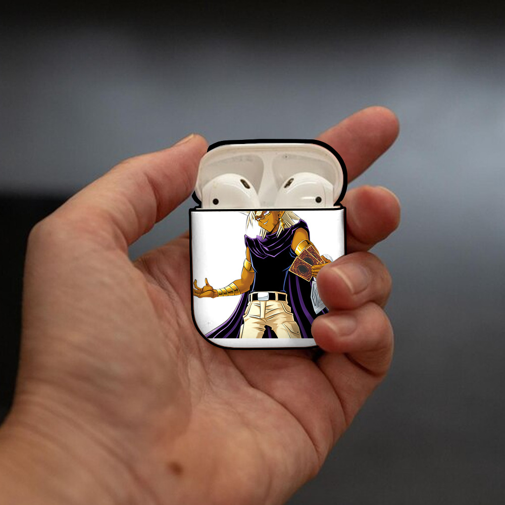 遊☆戯☆王 Yu-Gi-Oh! AirPods 第2世代保護ケース ハードシェル ブラック 耐衝撃・防指紋・カラビナ付き