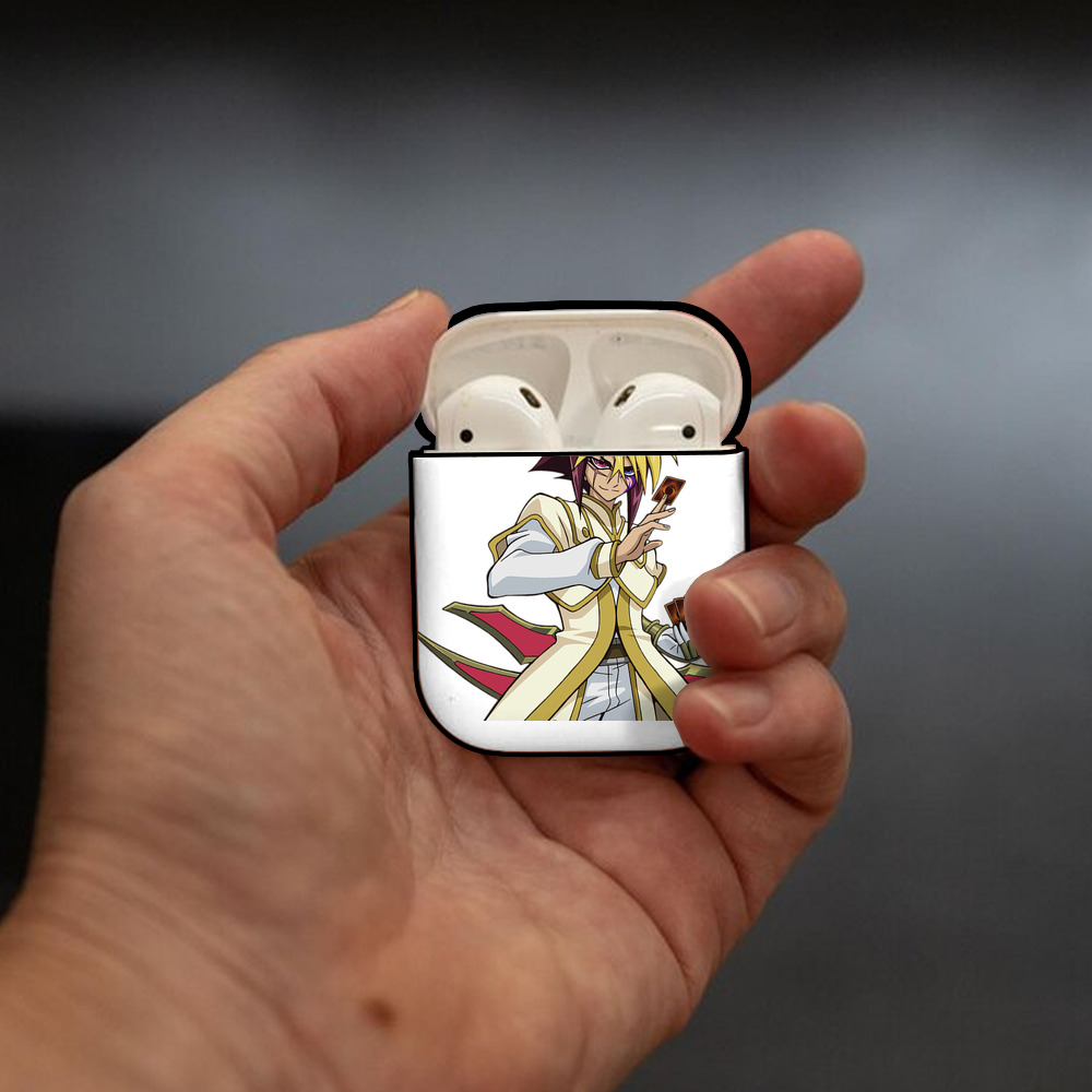 遊☆戯☆王 Yu-Gi-Oh! AirPods 第2世代保護ケース ハードシェル ブラック 耐衝撃・防指紋・カラビナ付き
