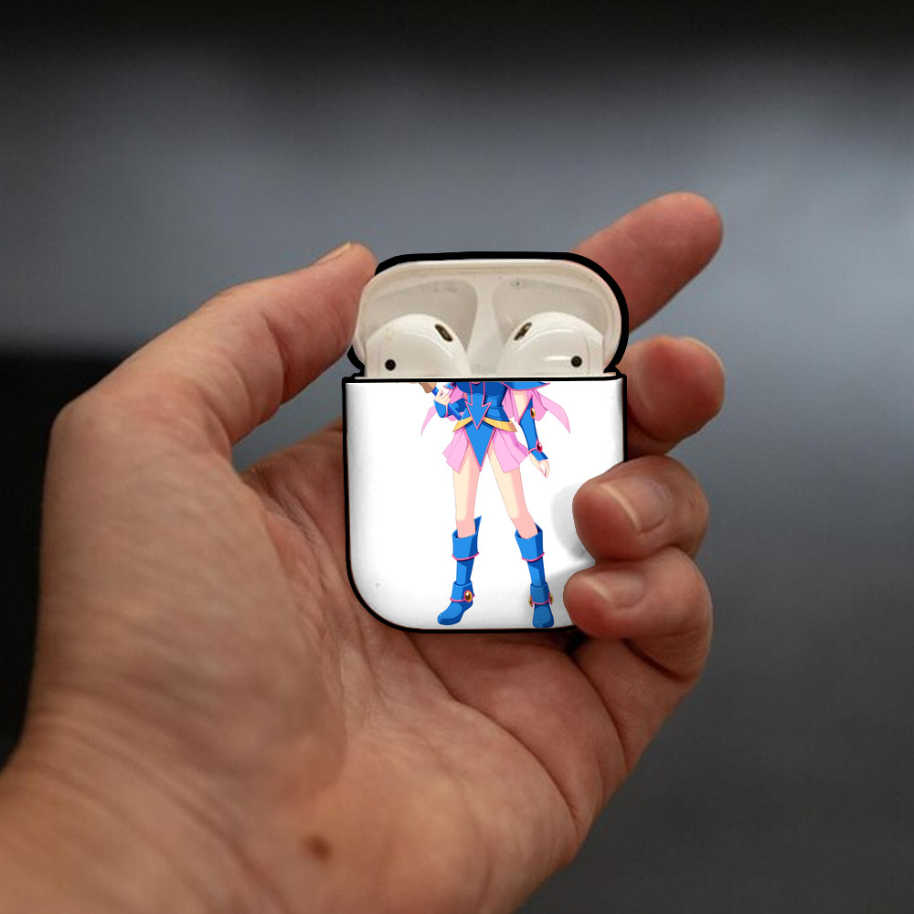 遊☆戯☆王 Yu-Gi-Oh! AirPods 第2世代保護ケース ハードシェル ブラック 耐衝撃・防指紋・カラビナ付き