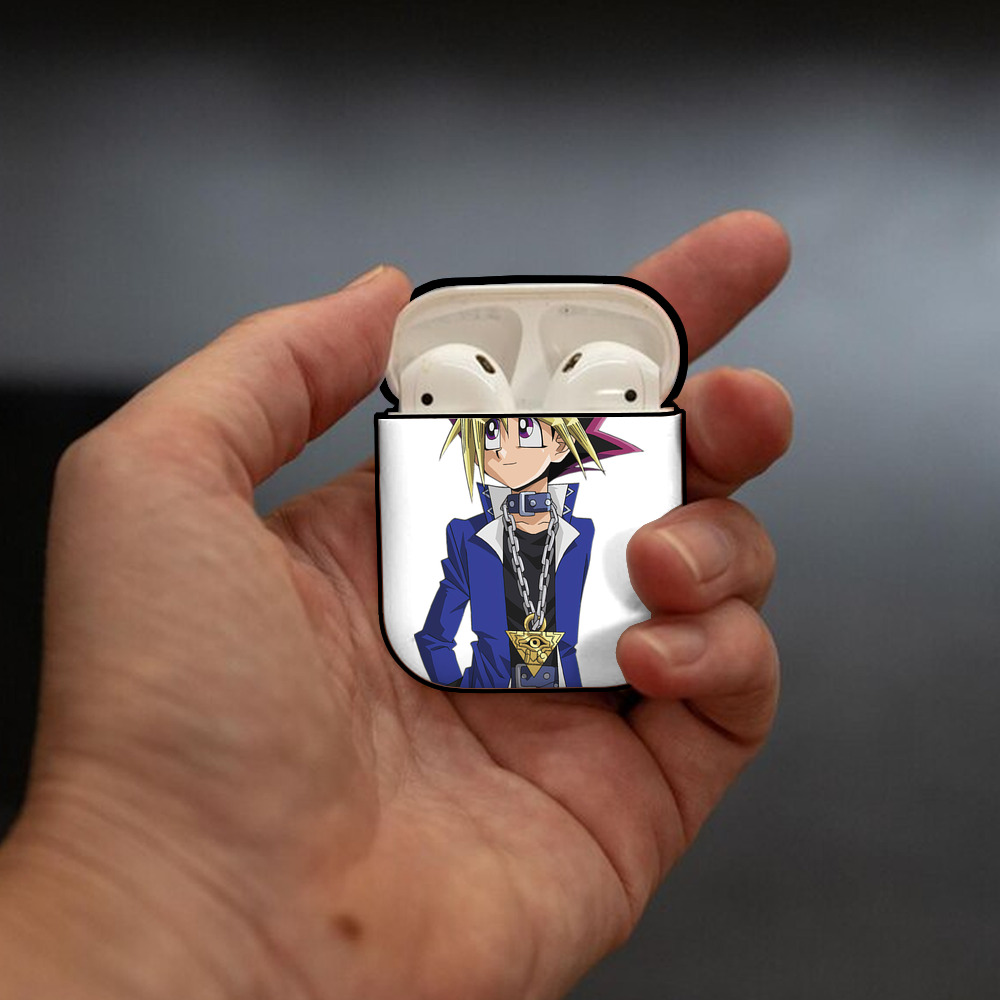 遊☆戯☆王 Yu-Gi-Oh! AirPods 第2世代保護ケース ハードシェル ブラック 耐衝撃・防指紋・カラビナ付き