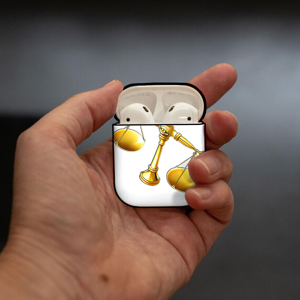 遊☆戯☆王 Yu-Gi-Oh! AirPods 第2世代保護ケース ハードシェル ブラック 耐衝撃・防指紋・カラビナ付き