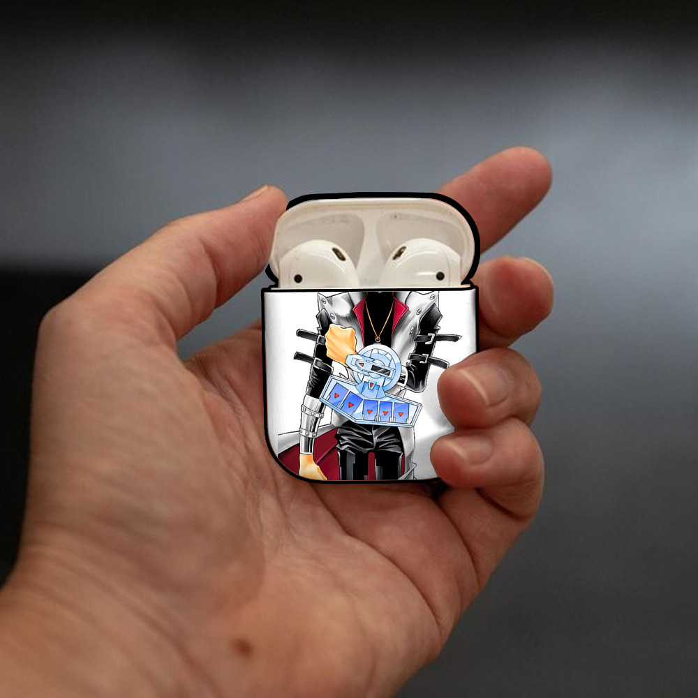 遊☆戯☆王 Yu-Gi-Oh! AirPods 第2世代保護ケース ハードシェル ブラック 耐衝撃・防指紋・カラビナ付き