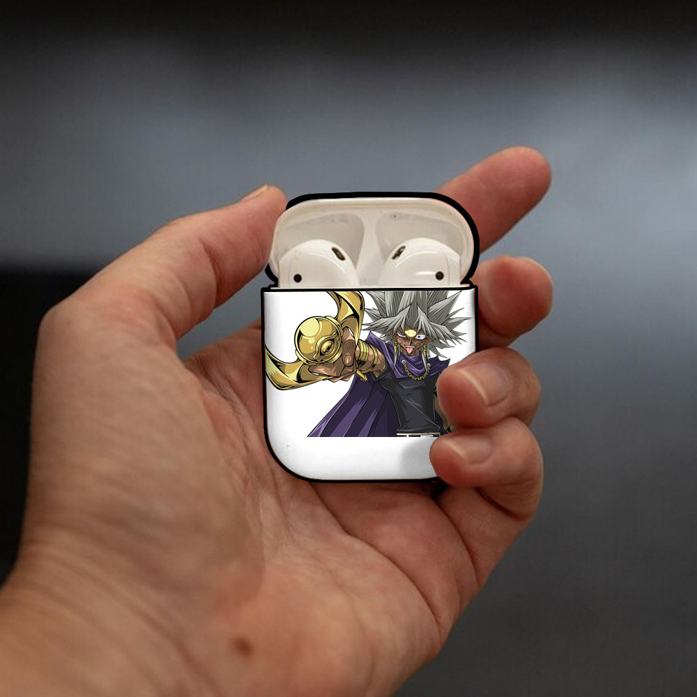 遊☆戯☆王 Yu-Gi-Oh! AirPods 第2世代保護ケース ハードシェル ブラック 耐衝撃・防指紋・カラビナ付き