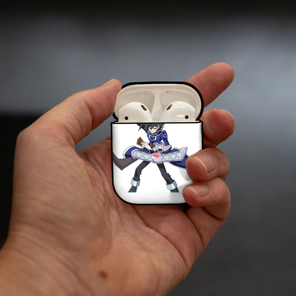 遊☆戯☆王 Yu-Gi-Oh! AirPods 第2世代保護ケース ハードシェル ブラック 耐衝撃・防指紋・カラビナ付き