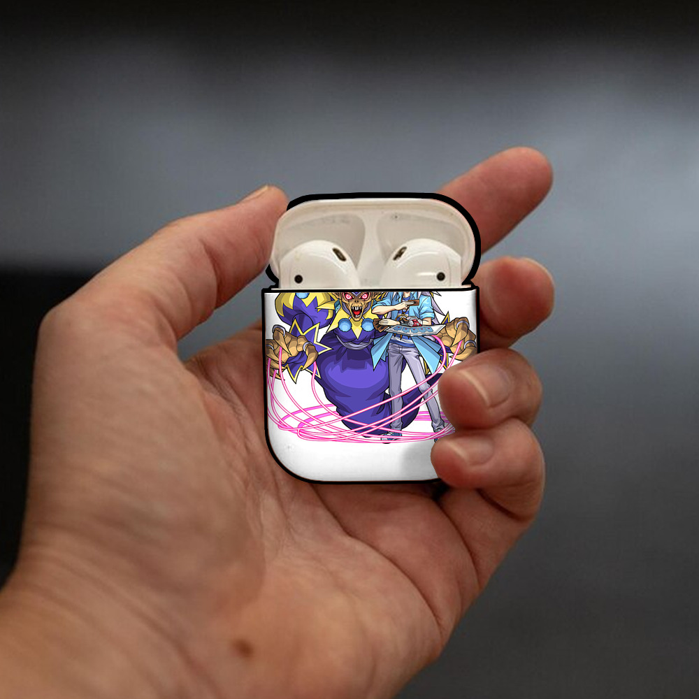 遊☆戯☆王 Yu-Gi-Oh! AirPods 第2世代保護ケース ハードシェル ブラック 耐衝撃・防指紋・カラビナ付き