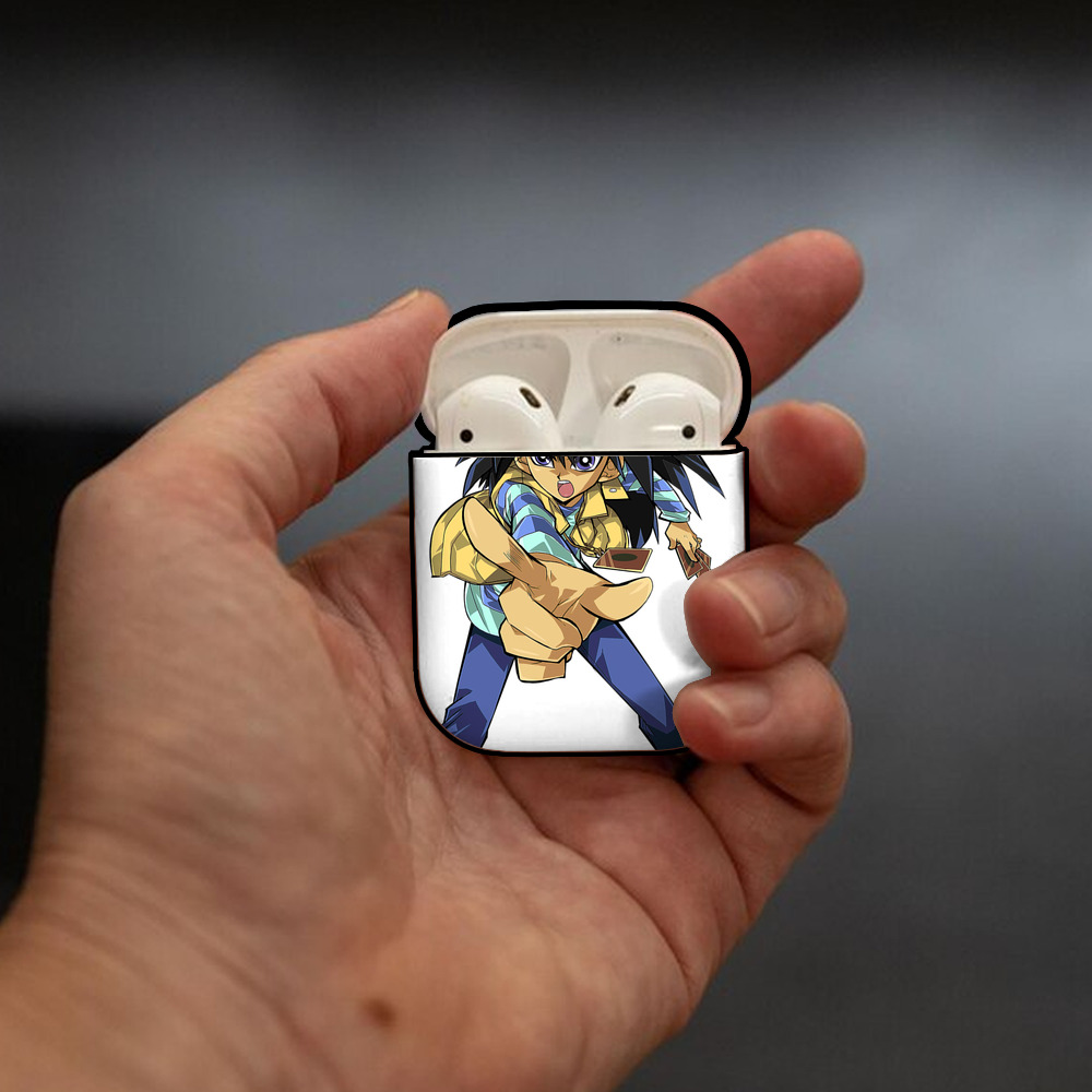 遊☆戯☆王 Yu-Gi-Oh! AirPods 第2世代保護ケース ハードシェル ブラック 耐衝撃・防指紋・カラビナ付き