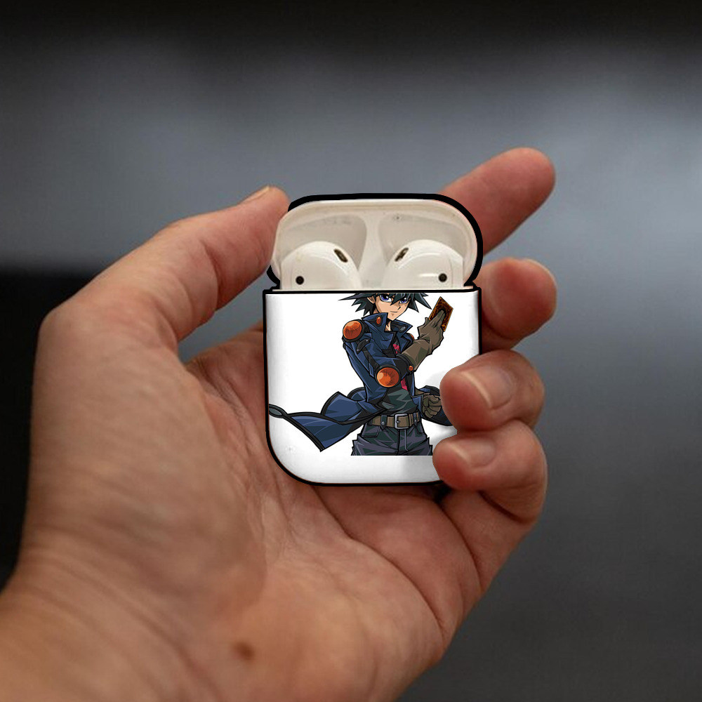 遊☆戯☆王 Yu-Gi-Oh! AirPods 第2世代保護ケース ハードシェル ブラック 耐衝撃・防指紋・カラビナ付き