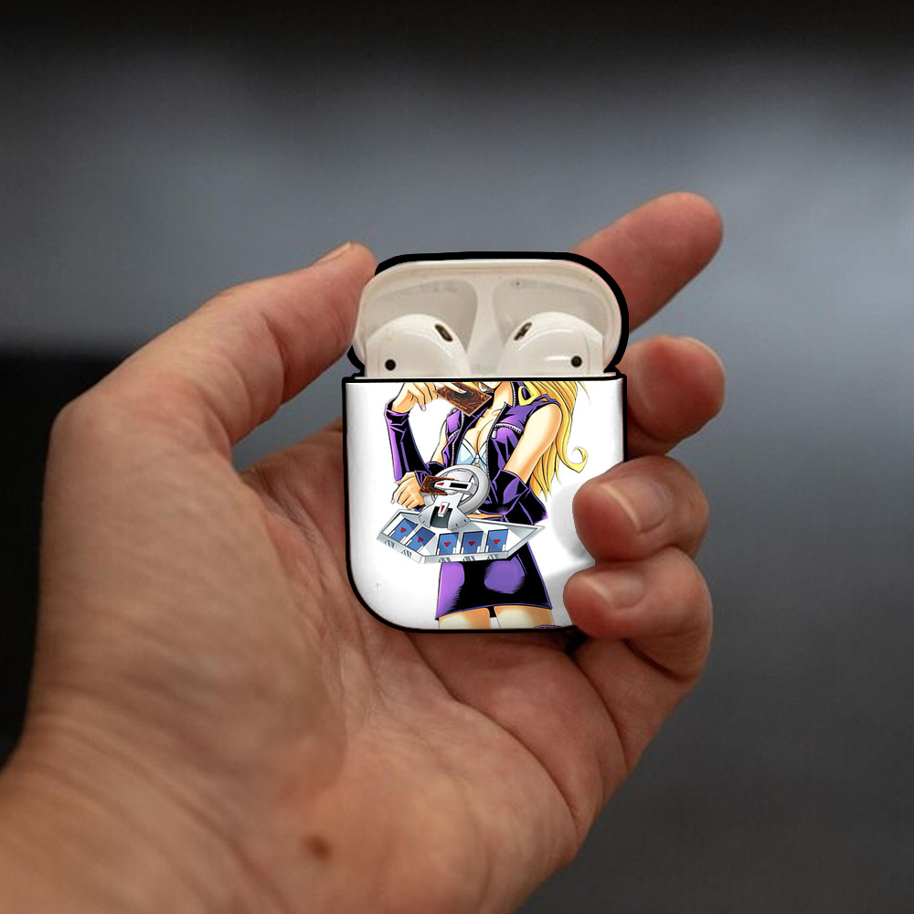 遊☆戯☆王 Yu-Gi-Oh! AirPods 第2世代保護ケース ハードシェル ブラック 耐衝撃・防指紋・カラビナ付き