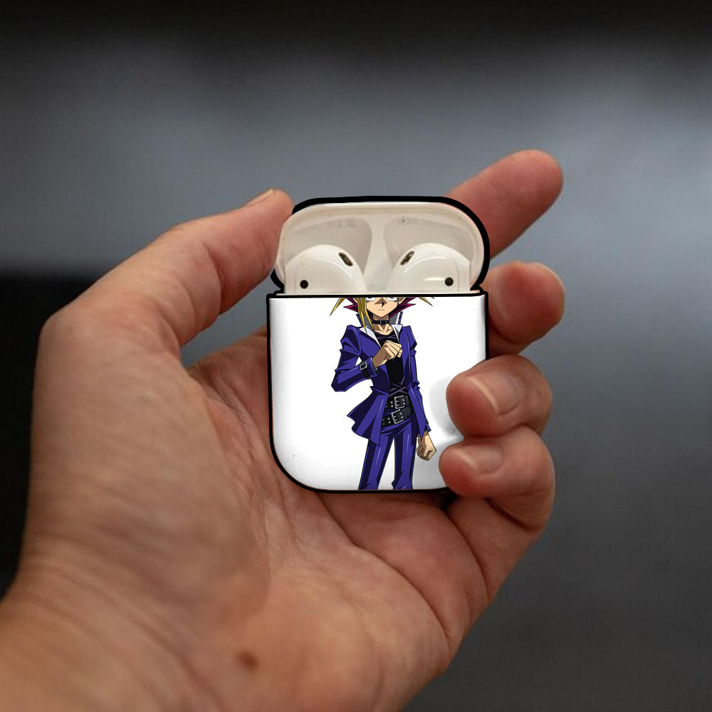 遊☆戯☆王 Yu-Gi-Oh! AirPods 第2世代保護ケース ハードシェル ブラック 耐衝撃・防指紋・カラビナ付き