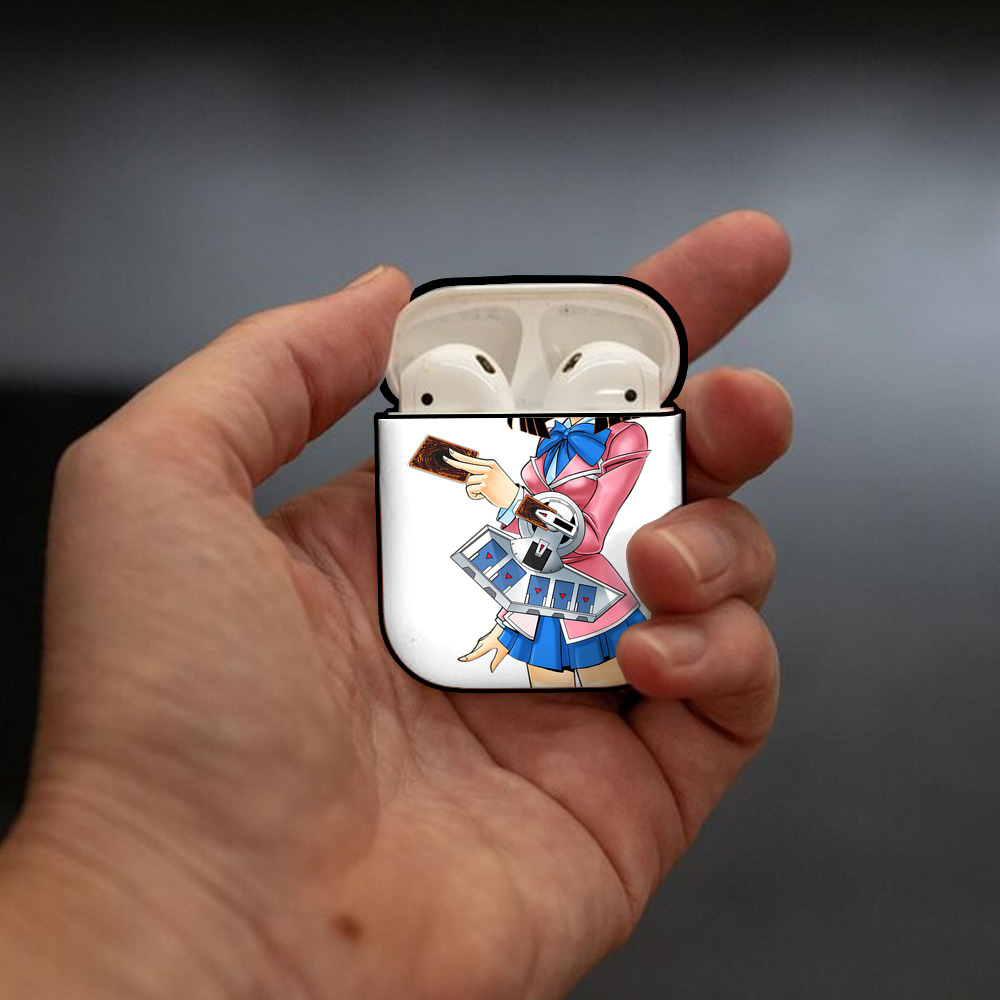 遊☆戯☆王 Yu-Gi-Oh! AirPods 第2世代保護ケース ハードシェル ブラック 耐衝撃・防指紋・カラビナ付き