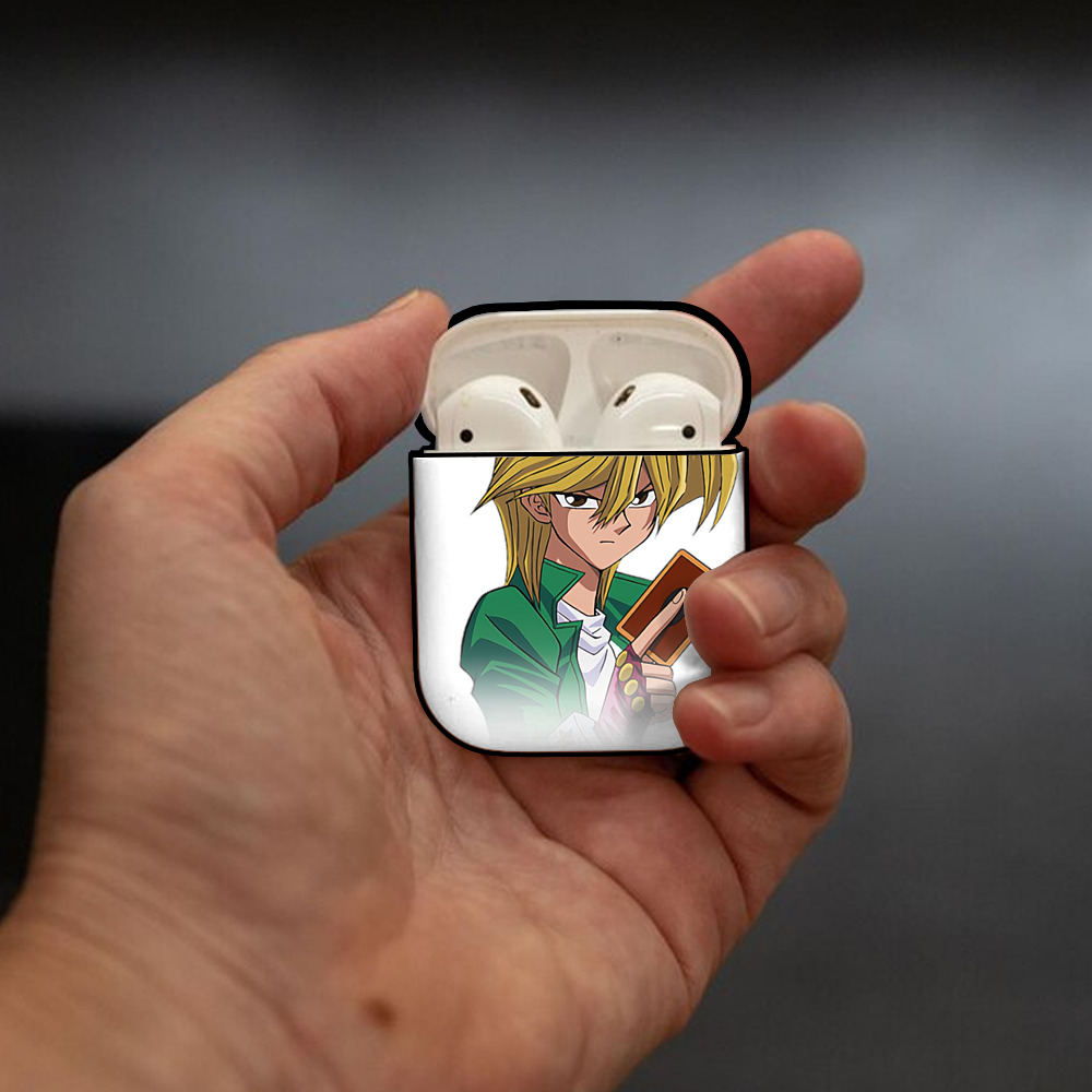 遊☆戯☆王 Yu-Gi-Oh! AirPods 第2世代保護ケース ハードシェル ブラック 耐衝撃・防指紋・カラビナ付き