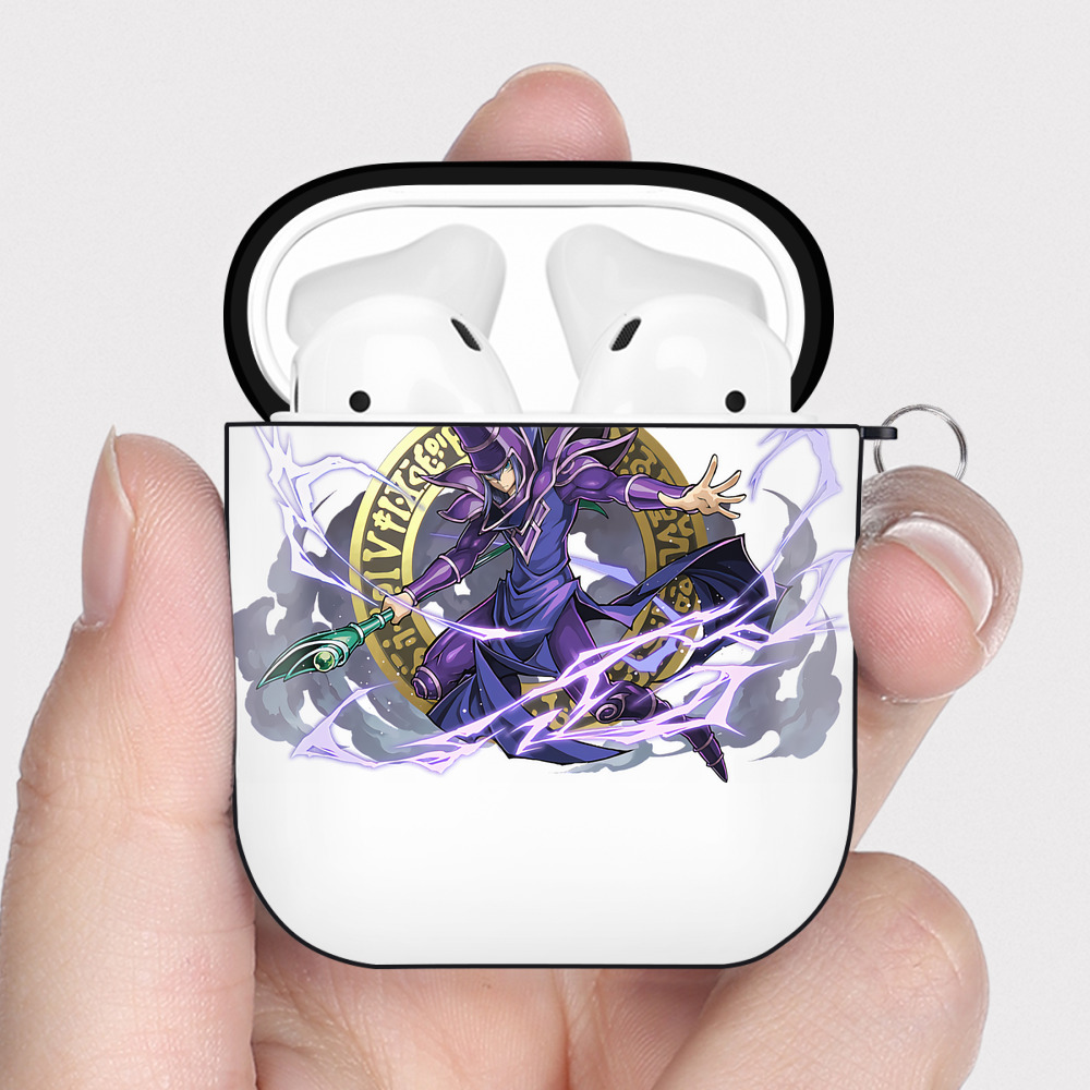（画像用） 遊☆戯☆王 Yu-Gi-Oh! AirPods 第2世代保護ケース ハードシェル ブラック 耐衝撃・防指紋・カラビナ付き