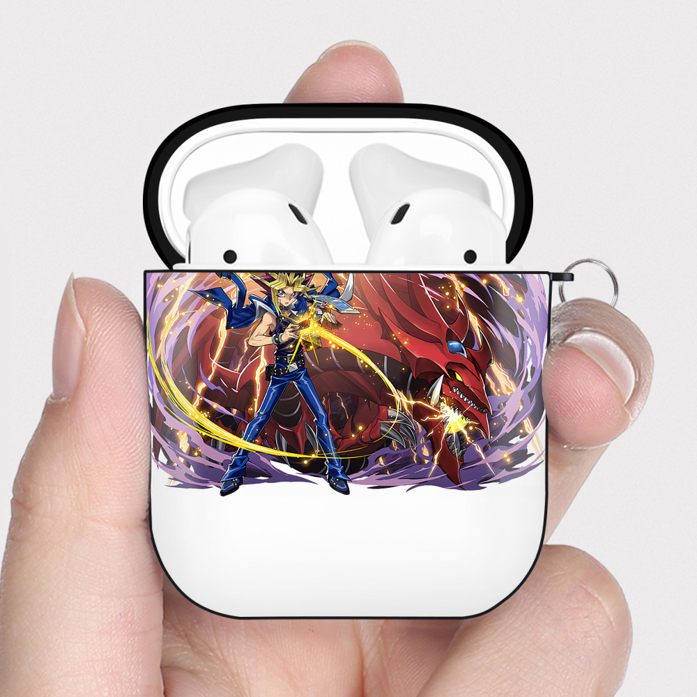 （画像用） 遊☆戯☆王 Yu-Gi-Oh! AirPods 第2世代保護ケース ハードシェル ブラック 耐衝撃・防指紋・カラビナ付き