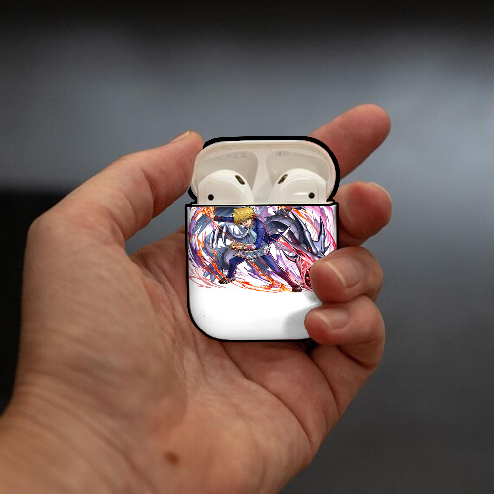 遊☆戯☆王 Yu-Gi-Oh! AirPods 第2世代保護ケース ハードシェル ブラック 耐衝撃・防指紋・カラビナ付き