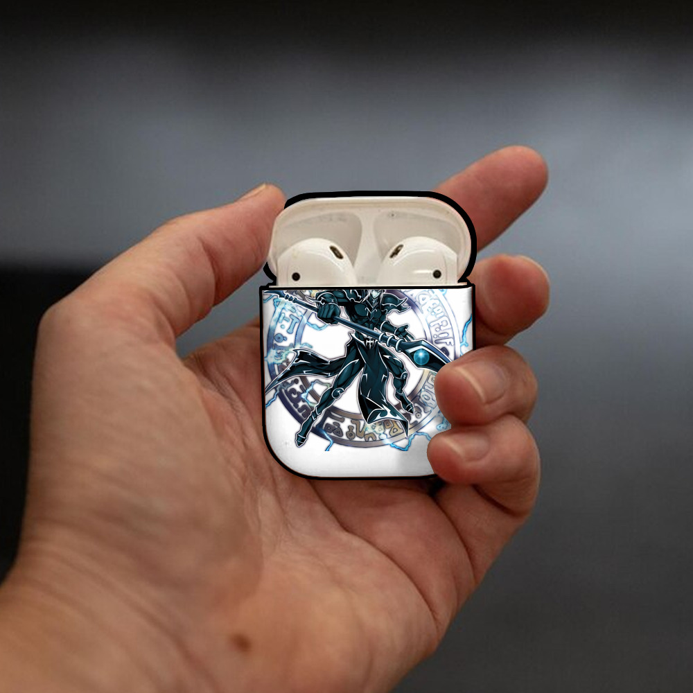 遊☆戯☆王 Yu-Gi-Oh! AirPods 第2世代保護ケース ハードシェル ブラック 耐衝撃・防指紋・カラビナ付き