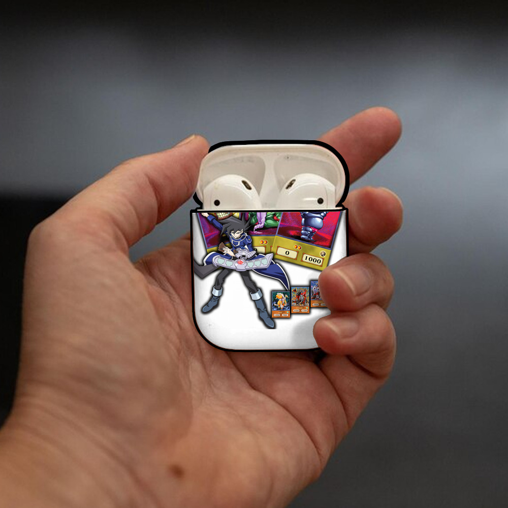 遊☆戯☆王 Yu-Gi-Oh! AirPods 第2世代保護ケース ハードシェル ブラック 耐衝撃・防指紋・カラビナ付き