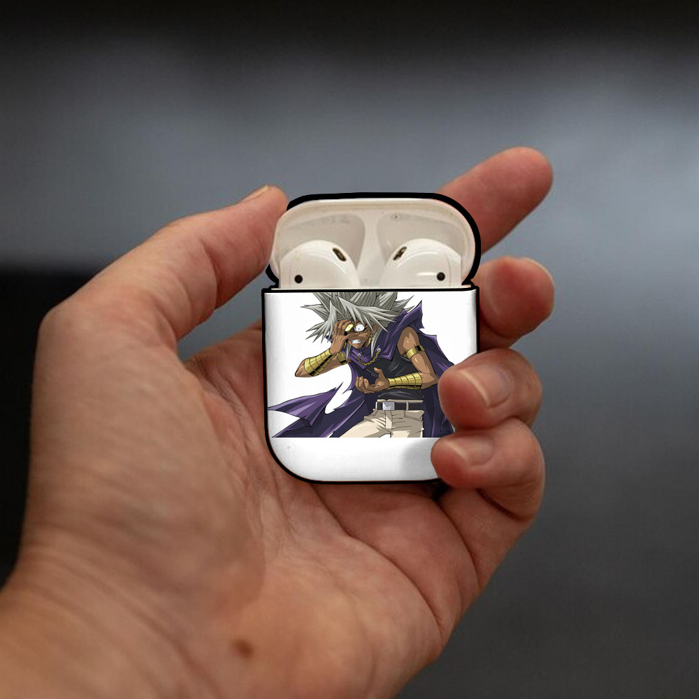 遊☆戯☆王 Yu-Gi-Oh! AirPods 第2世代保護ケース ハードシェル ブラック 耐衝撃・防指紋・カラビナ付き