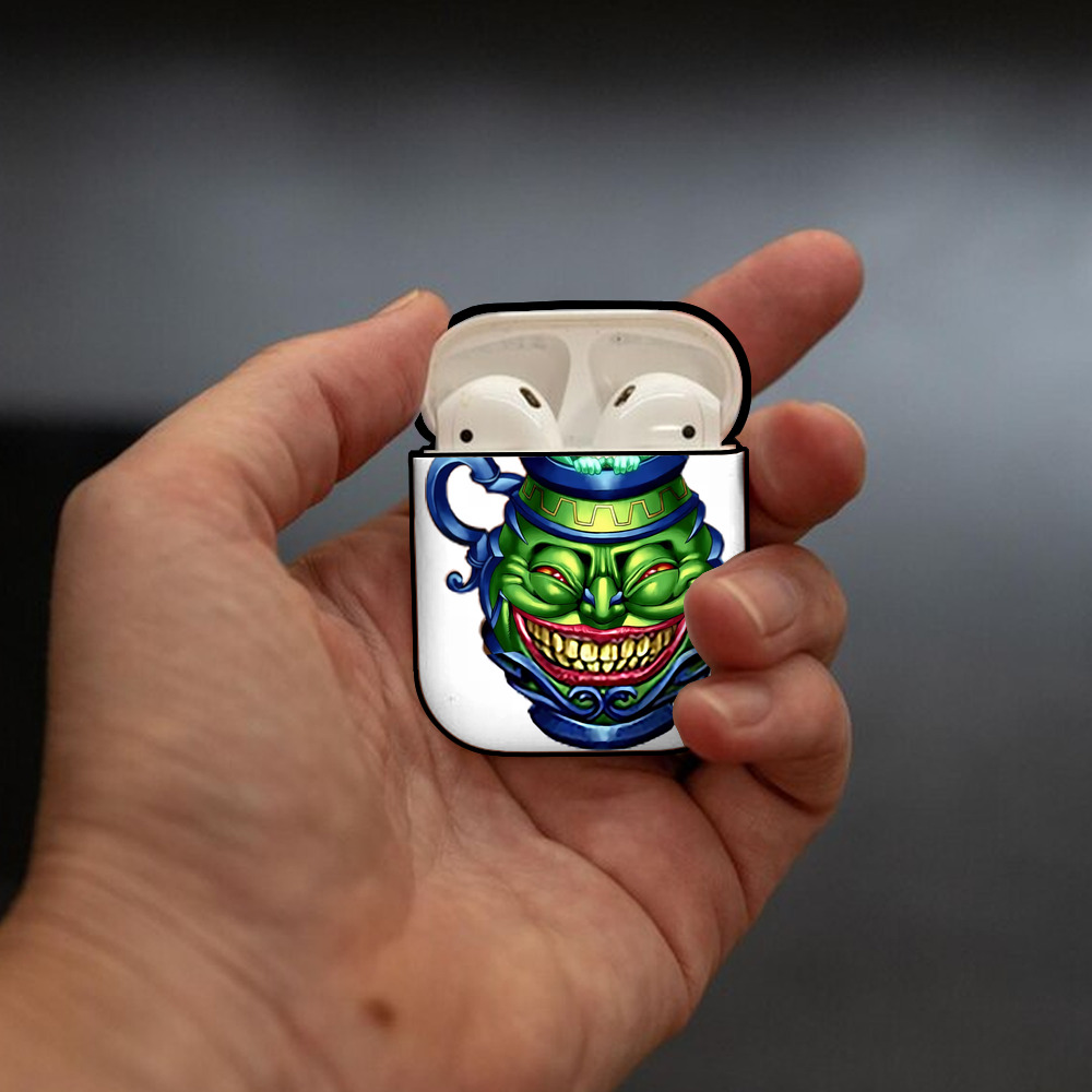 遊☆戯☆王 Yu-Gi-Oh! AirPods 第2世代保護ケース ハードシェル ブラック 耐衝撃・防指紋・カラビナ付き